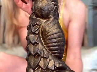Je vous presente mon magnifique dragon made in france by youandmesextoys