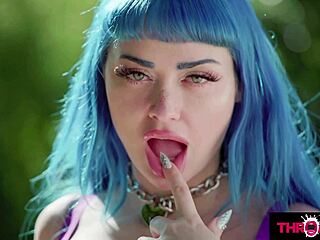 Jewelz Blu Shows Her Deepthroat Skills