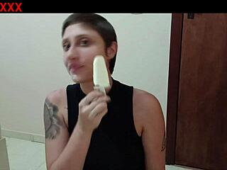 sadira hot - picol� de p�rra - erotikaxxx - cena completa