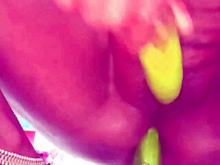 desibhabhi sex today i got fucked in the pussy and ass while talking to a friend on phone call