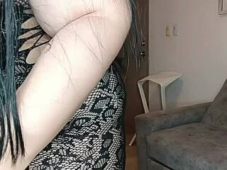 Curvy Brunette Wife In Sexy Clothes Fucks Delivery Guy POV