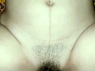janda daster kuning haus kontol while relaxing at home