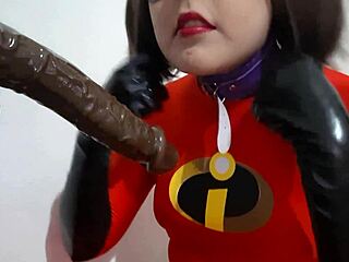 Cute trans elastic whore gives blowjob to bbc and eats cum