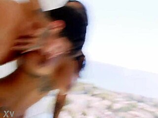 Mi esposa y yo hacemos un cuarteto con otra pareja swinger que conocemos en un club yasmina khan amalia davis