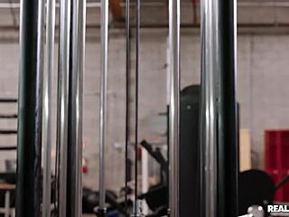 young black dude pounds huge bitch in gym and cums all over her