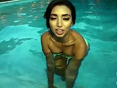 frida sante, let's enjoy a lively poolside session