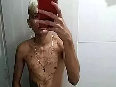 i jerk off in the bathroom after soccer game