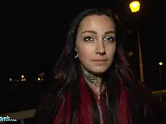 Wow, Public Agent nagelt Tattoo-Babe Sharlotte Thorne im Kesselraum! 🔥