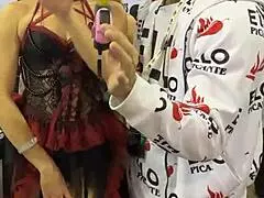 Кэти Куш берет вызовы от подкаста ELO на живом кастинге в США