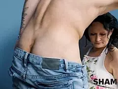 Mature Cougar Spreads Legs So Guy Forgets Dildo