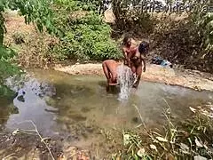 eventyrlig knulling med zainab ute i det fri med flashing og dyp munn under vårferie