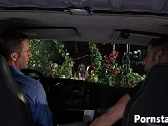 Sexy Jessi Summers gets her shaved pussy licked in the shower!