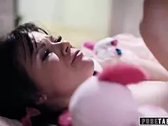 Stepdaughter Chanel Preston gets jealous of mom's boyfriend Chad Alva 😏