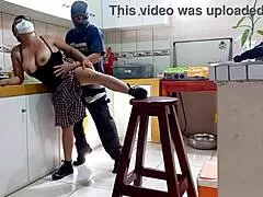 Ta skrivnost ostane med nama, ne povej mačehu – nadaljevati bova kadarkoli sva sama! Pravi seks mačehe in pastorka