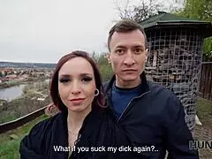 Ne morem verjeti da gledam to lepo nosečo Češko v nogavicah ki jo močno jebe v faco