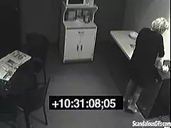 slut pisses in her rivals lunch!