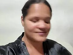 Latina paty butt shows her big ass and hairy beaver in amateur fetish scene with gaping big pussy