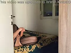 damn, caught this curvy teen with her wet pussy stuffed by a monster dildo, moaning hard