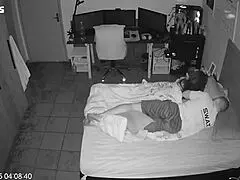 ميلفة BBW ناضجة تثير بزازها الضخمة وكسها قبل حلق عميق لبن