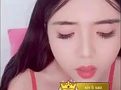 bigo cam girl flashes huge natural tits live!