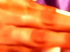 Herzrasen beim Party-Ausziehen in rohen Lesben Strapon-Fick