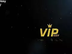 Lezbijke požirajo zlato piško naravnost iz pičk