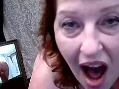 cholerna obfita ruda dawnskye1962 zrzuca ciuchy drażni się i ujeżdża wielkiego dilda 😘🔥