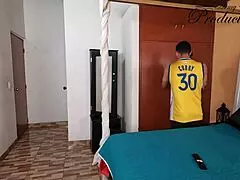 roommate sucks huge cock after naked pic tease 💦🍆