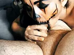 na noite de halloween essa boneca monstro japonesa aparece pra mamar pau fundo e engolir ate a ultima gota do facial??