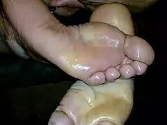i finger my oiled big ass soles solo