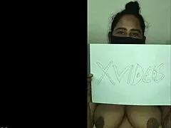 Milf mommy verifies her hot body in casual home video