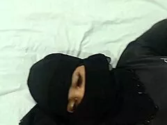 check out this muslim chick banging her hindu boyfriend raw