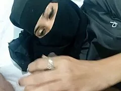 check out this muslim chick banging her hindu boyfriend raw