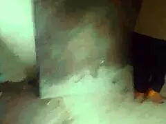 mi novia me lleva al patio y me hace un super oral garganta profunda