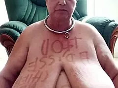 chienne marie shumilie chained for master's humiliating video