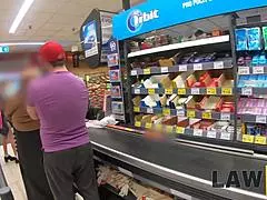 Kurkkaa tätä upeaa nuorta kaunotarta täydellisin kurvein