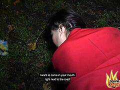 Busty Hore med Store Naturlige Titter Knuller Hardt i Skogen