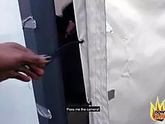 Эта чокнутая кугара жаждет огромных хуев в тесный рот