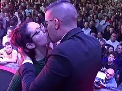 Hatalmas buli vad spanyol csoportos szexszé alakul a szabadban