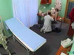 Super sexy young bitch feels that cock deep in her cunt